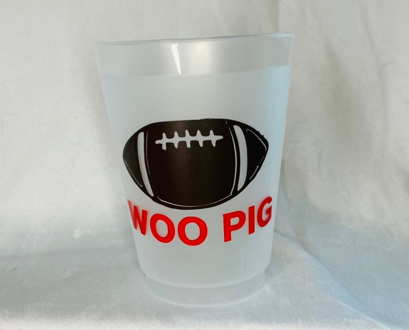 WOO PIG Football Frosted cup (10)