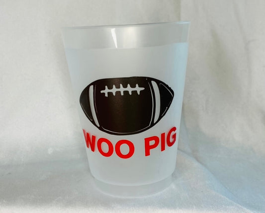WOO PIG Football Frosted cup (10)