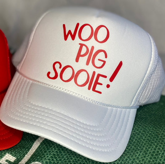 WOO PIG SOOIE Trucker Hat